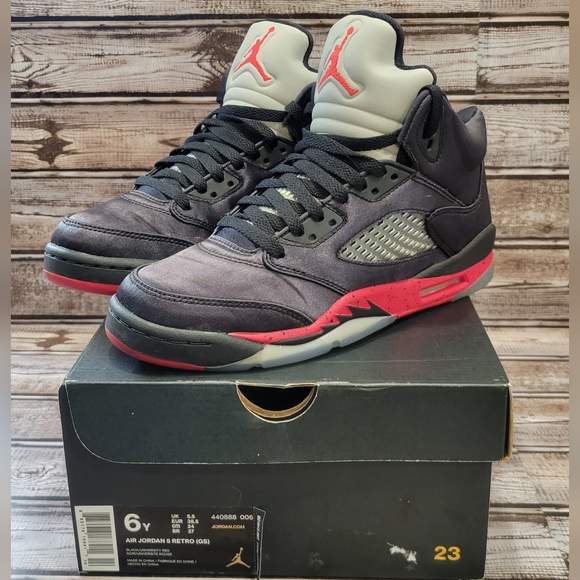Jordan Shoes - Jordan 5 Retro Satin Bred